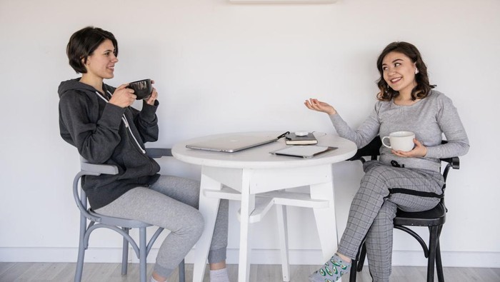 Agar Tak Emosi Berlebihan, Cek 5 Tips Berteman dengan Orang yang Kerap Merasa Diri Lebih dari Orang Lain dan Tak Suka Disaingi