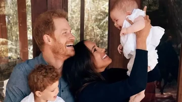 HUBUNGAN HARRY DAN KELUARGA KERAJAAN INGGRIS