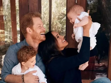 img-title Harry dan Meghan Markle Terancam Dideportasi dari AS, Nasib Anak Dipertanyakan