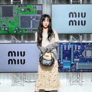 Bikin Pangling, Intip Gaya Lee Yoo Mi Saat Menghadiri Miu Miu Show di Paris Fashion Week 2023