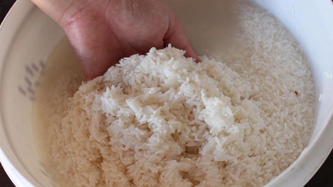 Air Beras dalam Perawatan Kulit: Rahasia Kecantikan Tradisional Asia