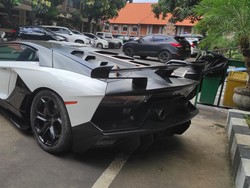 Polisi Amankan Lamborghini Viral Berpelat DOMOGATSKY, Pemilik Bule Rusia