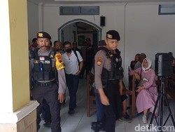 Rocky Gerung Jelaskan Hoaks-Ujaran Kebencian di Sidang Penggugat Ijazah Jokowi