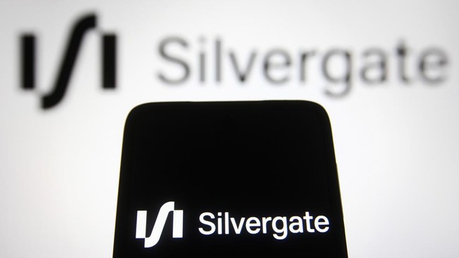 Bank kripto terbesar kedua di dunia Silvergate Capital mengumumkan bakal tutup setelah sahamnya anjlok lebih dari 35 persen gara-gara kasus FTX.