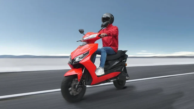 Smoot dan Viar mengklaim memiliki produk motor listrik TKDN minimal 40 persen dan mendapatkan subsidi Rp7 juta dari pemerintah.