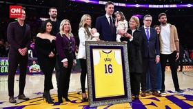 VIDEO: LA Lakers Pensiunkan Jersey Nomor 16 Milik Paul Gasol