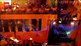 VIDEO: Momen Kebakaran Depo Plumpang Sambar Rumah Warga Terekam CCTV