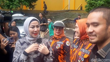 Barang Milik Ferry Irawan Tinggal Diangkut, Venna Melinda Tunggu Surat Kuasa