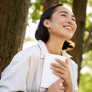 Galau Setelah Putus Cinta? Simak 4 Cara Move On ala Seorang Pisces Berikut Ini, Dijamin Balik Happy!