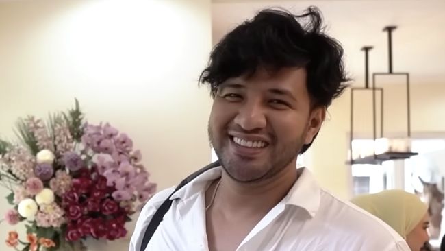 Sidang perceraian Irish Bella dan Ammar Zoni dengan agenda mediasi ditunda lagi usai aktor itu tidak hadir di Pengadilan Agama Depok.