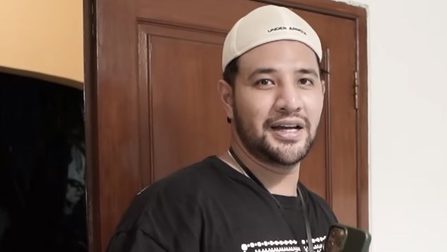 Elza Syarief selaku kuasa hukum mengungkapkan Ammar Zoni sudah tidak mandi berhari-hari karena stres ditahan buntut kasus narkoba.