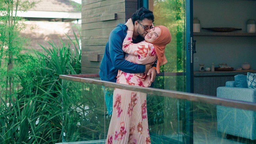 Ammar Zoni dan Irish Bella.