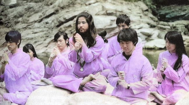 Dokumenter tentang sekte sesat menjadi tayangan yang menarik dan banyak diminati. Simak rekomendasi film dan serialnya berikut ini!