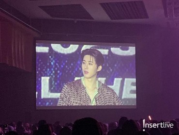 B.I Hentikan Keamanan yang Coba Usir Fans saat Konser di Jakarta