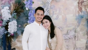img-title Ini 7 Potret Mesra Febby Rastanty & Pacar Berseragam Baru Go Public