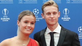 Viral Pique dan Frenkie de Jong Cekcok Soal Kursi untuk Pacar
