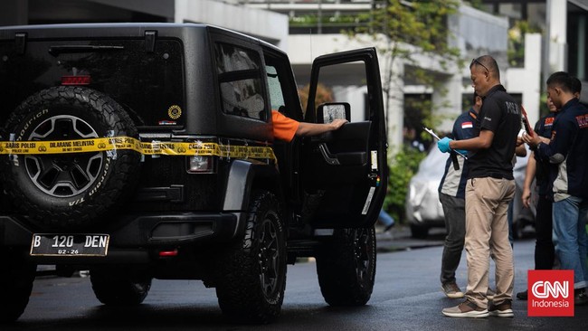 Mobil Jeep Rubicon milik Mario Dandy tahun 2013 dengan pelat nomor hitam B 2571 PBP itu resmi terjual pada Selasa (11/6) hari ini.