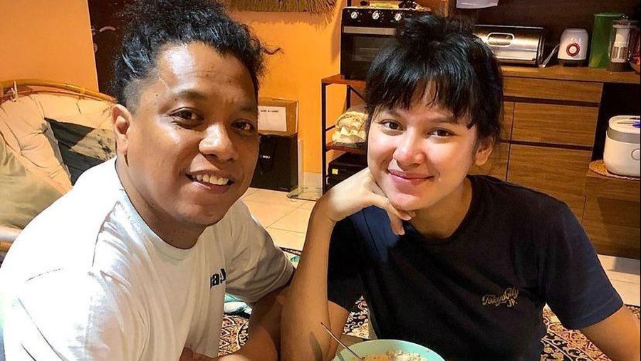 Rumah Indah Permatasari dan Arie Kriting