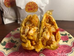 Tak Bikin Bosan! Pastel di Sini Isinya Udang Balado hingga Mie Goreng