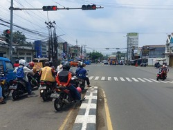 Pelajar Tewas Dibacok di Pinggir Jalan Bogor, Warga: Korban Mau Nyeberang