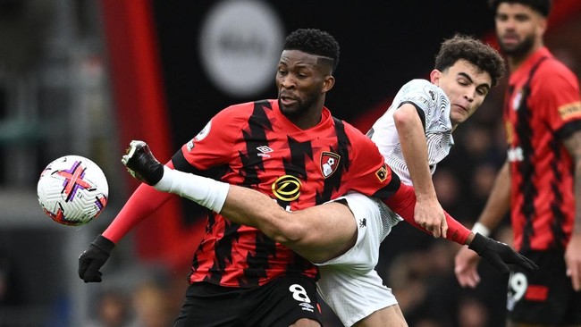 Liverpool mengalami putaran roda nasib. Setelah tertawa bahagia menghajar Manchester United 7-0, mereka kemudian malah kalah dari Bournemouth.