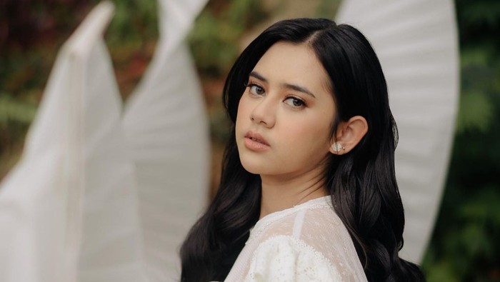 img-title Fresh dan Menawan, Ini OOTD Hangout ala Ziva Magnolya yang Bisa Kamu Sontek