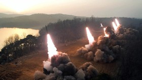 Korut Luncurkan Rudal Balistik Balas Simulasi Perang AS-Korsel