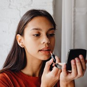 BeauPicks: 4 Rekomendasi Lip Tint Agar Bibir Terlihat Plump Seperti Tren K-Beauty 2023