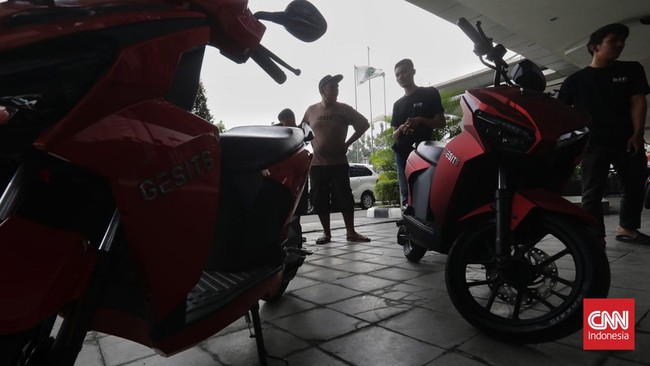 Kepastian insentif motor listrik, dilanjutkan atau tidak, serta implementasinya diminta dilakukan pada semester I 2025.