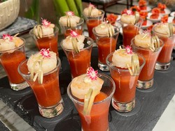 Terbaru!  Sunday Brunch dengan Menu Kaviar, Beefsteak hingga Pempek