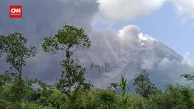 VIDEO: Dahsyatnya Erupsi Merapi, Awan Panas dan Lava Terlontar