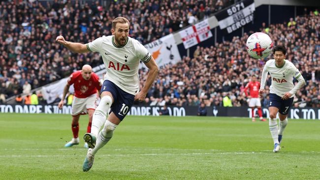 Harry Kane Borong Dua Gol, Tottenham Hajar Forest