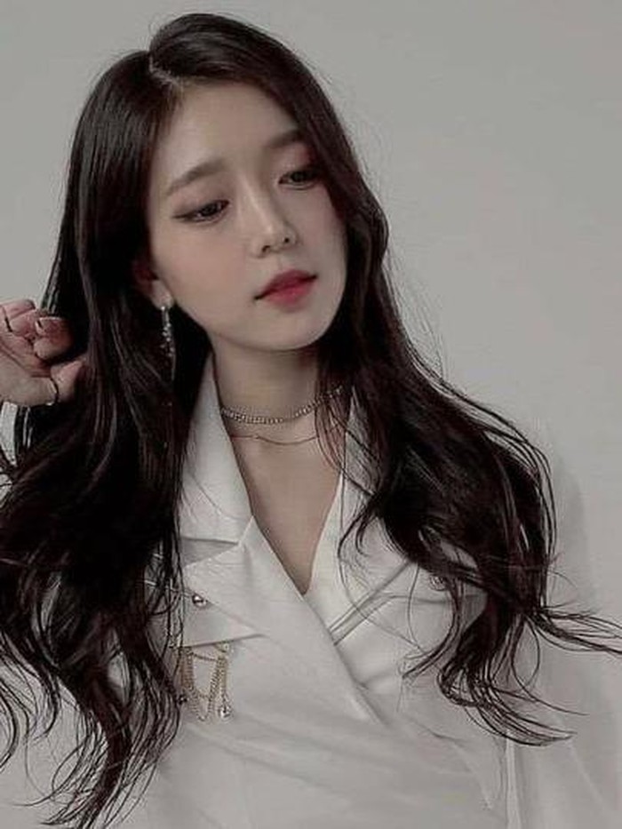 Dojin mengaku kalau sejak usianya baru menginjak 20 tahun, banyak orang mengatakan kalau dirinya sudah terlambat untuk debut sebagai idol./ foto: instagram.com/jin_dozin