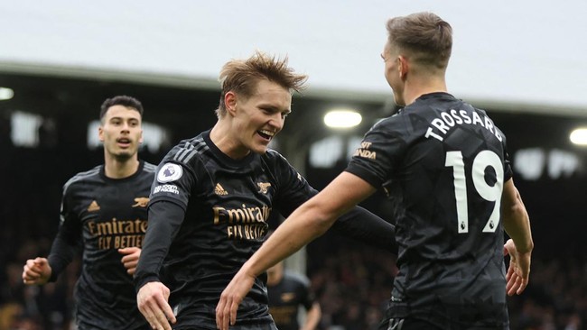 Arsenal berhasil mengalahkan tuan rumah Fulham dalam laga Liga Inggris di Craven Cottage, Minggu (12/3).