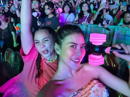 7 Potret Pesohor RI Nonton Konser BLACKPINK di GBK, Erina Gudono hingga Nagita Slavina