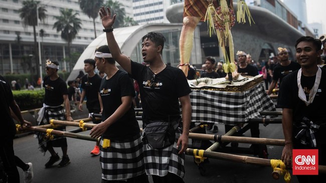 FOTO: Pawai Ogoh-ogoh di CFD Sambut Hari Suci Nyepi