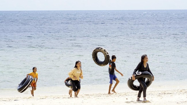 FOTO: Pesona Wisata Bahari Bone Bolango