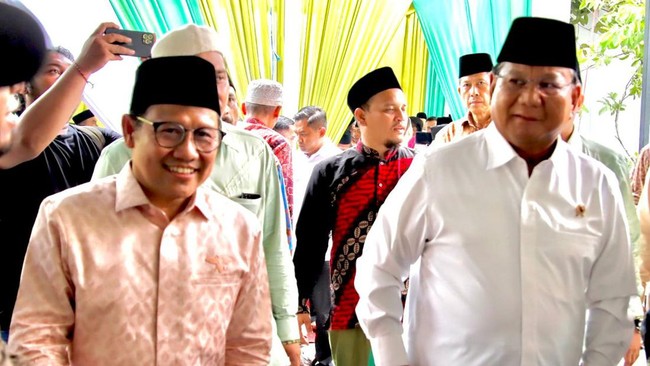 Ketua Umum Partai Gerindra, Prabowo Subianto bertemu Ketua Umum PKB, Muhaimin Iskandar alias Cak Imin di Sidoarjo, Jawa Timur.