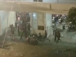 Tak Cuma Geruduk Polsek, Massa Pesilat Gresik Juga Bikin Onar Lukai Warga
