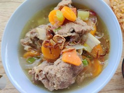 3 Resep Sup Iga Sapi Kuah Kaldu Bening yang Gurih Mantap