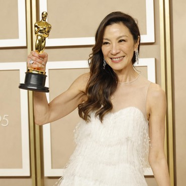 5 Fakta Michelle Yeoh Artis Asia Pertama Peraih Aktris Terbaik Oscar