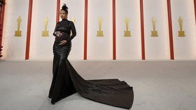 FOTO: Selebriti Berbusana Terbaik di Oscar 2023: