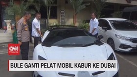 VIDEO: Bule Ganti Pelat Mobil Kabur ke Dubai