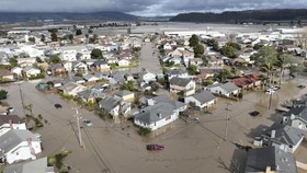 FOTO: Penampakan California Diterjang Banjir Bandang