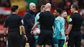 Ten Hag Murka: MU Dirugikan Wasit Anthony Taylor