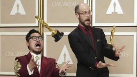 FOTO: Tangis dan Semringah Para Jawara Oscar 2023
