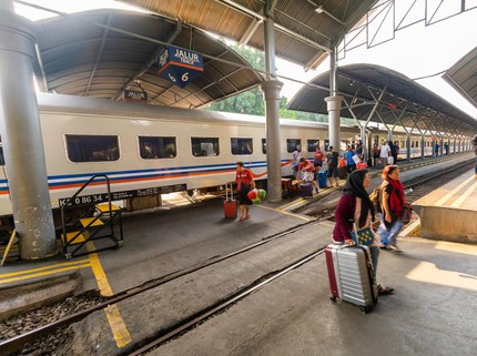 Daftar Tiket KA Mudik Tambahan Dijual Mulai Hari Ini, Cek Cara Pesan & Rutenya