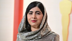Malala Yousafzai 'Sekak' Pertanyaan Soal Harry Styles di Oscar 2023