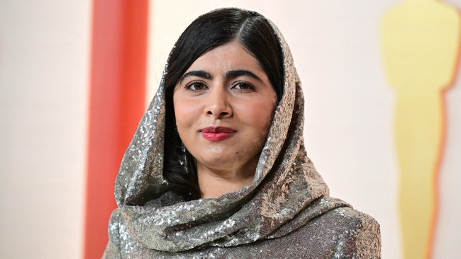 Peraih Nobel Perdamaian Malala Yousafzai kembali ke kampung halaman sekitar 13 tahun setelah selamat dari upaya pembunuhan oleh militan.