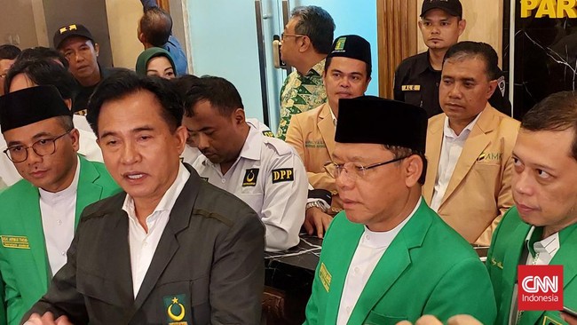 Yusril tak memastikan apakah PBB akan merapat ke Koalisi Kebangkitan Indonesia Raya (KKIR) yang dihuni Gerindra dan PKB.